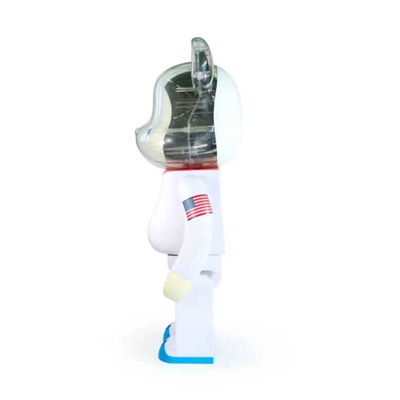 1000% Bearbrick Astronaut Snoopy