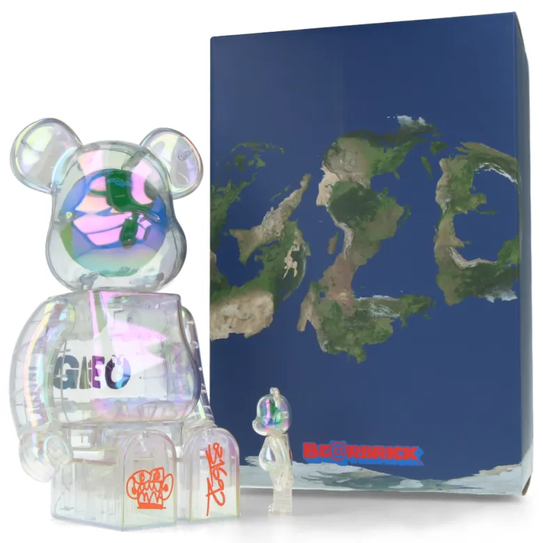 400% + 100% Bearbrick Geo Earth - Medicom Toy x Geo