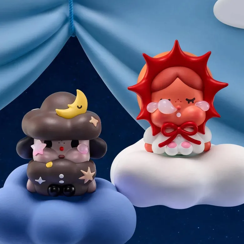 CryBaby Crying to the Moon - Sitting Series Figures