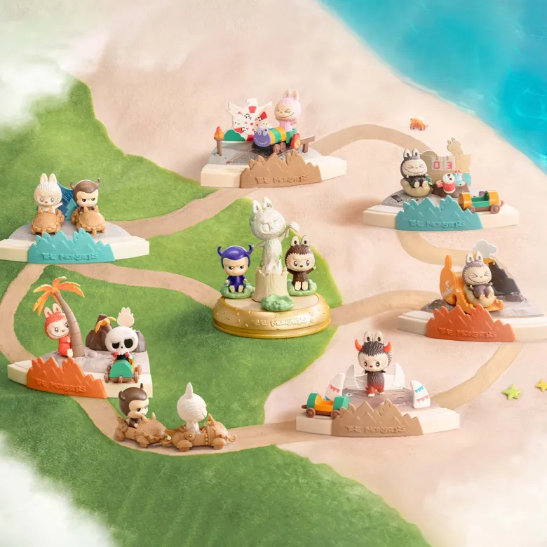 Labubu - The Monsters playing Games Series Scene Sets