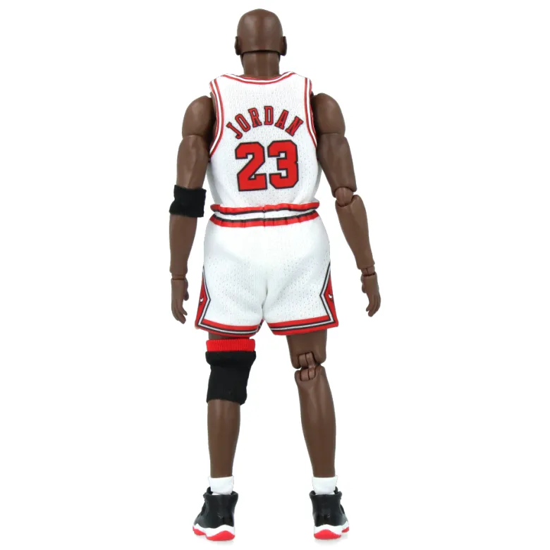 Mafex - Michael Jordan (Chicaco Bulls Home)
