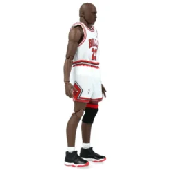 Mafex - Michael Jordan (Chicaco Bulls Home)