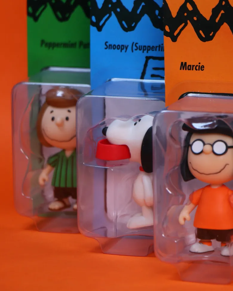 Snoopy (Suppertime) - ReAction Figures - Wave 9 (Peanuts)